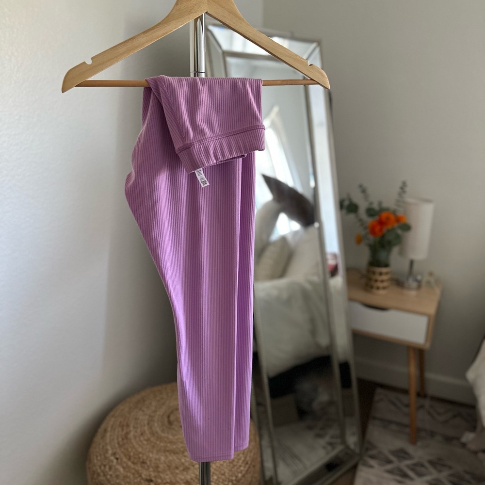 Alo Lavender Ribbed Set - Picture 5 of 6